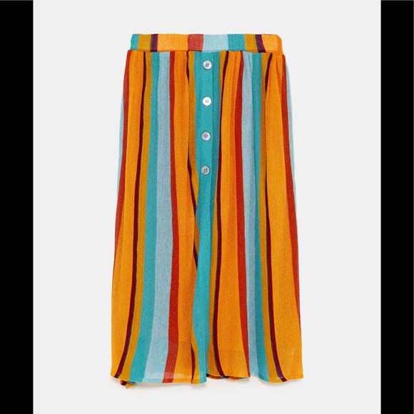 Zara Striped Skirt With Buttons - Picture 6 of 6